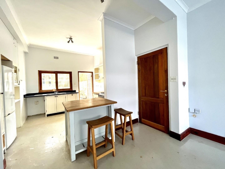 To Let 2 Bedroom Property for Rent in Sea Point Western Cape